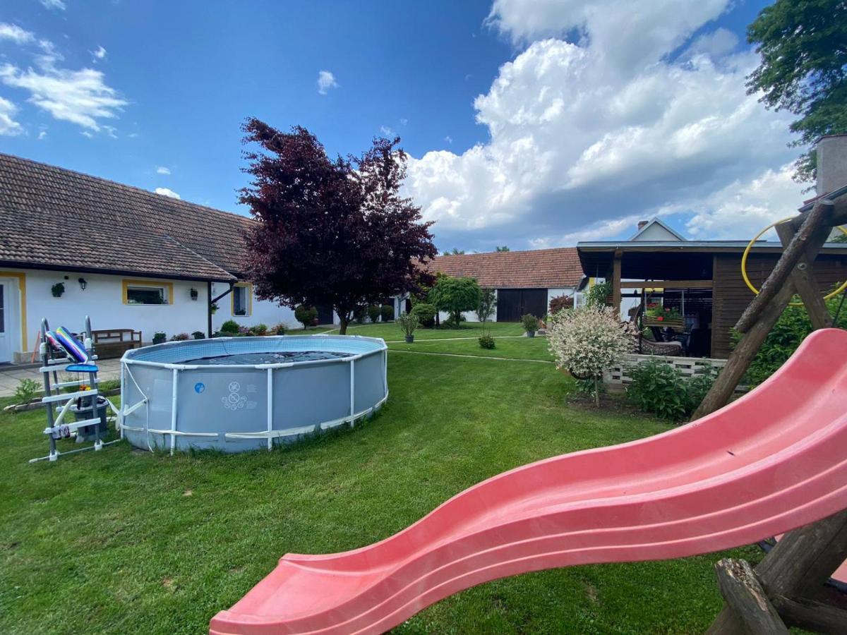 Apartman Beniskovec, Suchdol Nad Luznici Buitenkant foto