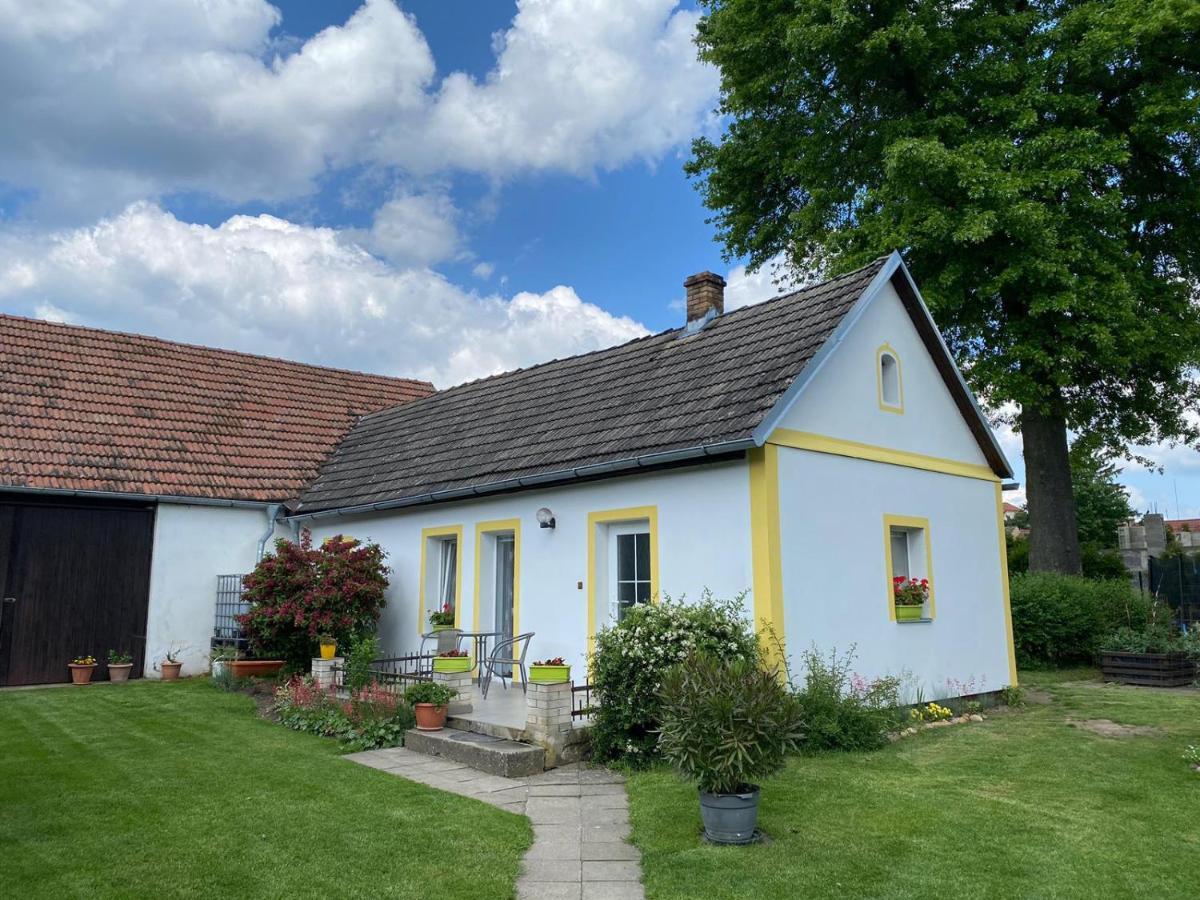 Apartman Beniskovec, Suchdol Nad Luznici Buitenkant foto